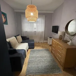  Apartment Cozy Hidden Gem In The Bay 10 Mins Walk From Wmc With Parking