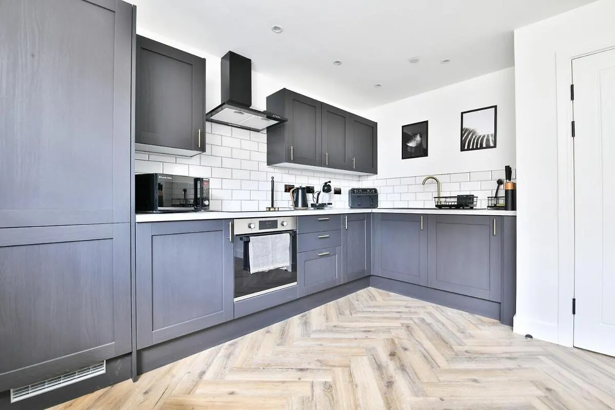 Luxury Central Cardiff Bay Flat With Air Fryer
