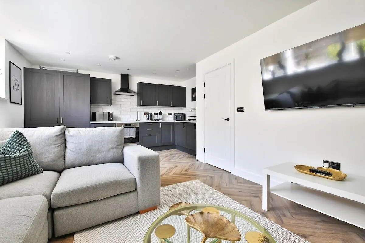 Luxury Central Cardiff Bay Flat With Air Fryer